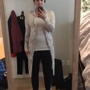 Long sleeve Aztec print cardigan with a hood!